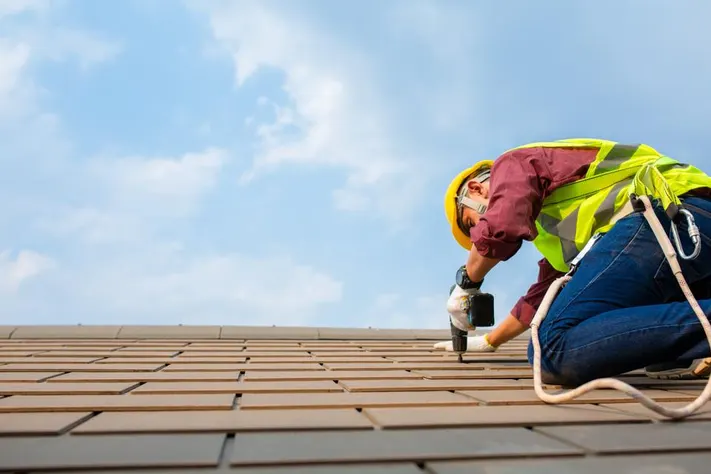 Roofing Safety 101: Best Practices for DIY Enthusiasts and Homeowners